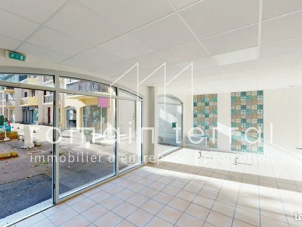Local commercial 70 m² FEYTIAT