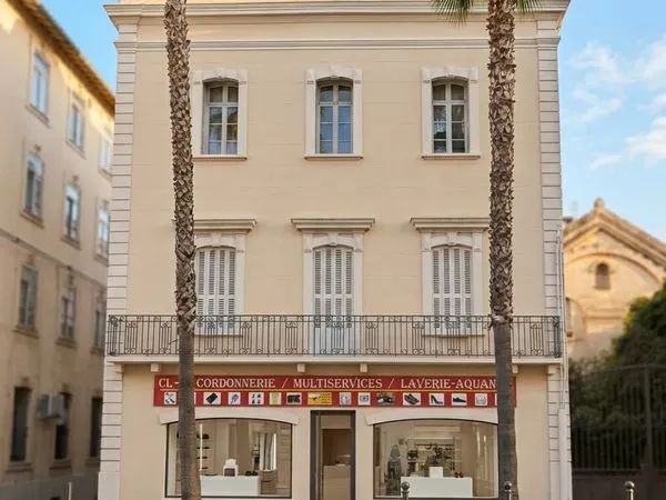 Local commercial avec appartement avenue de la gare