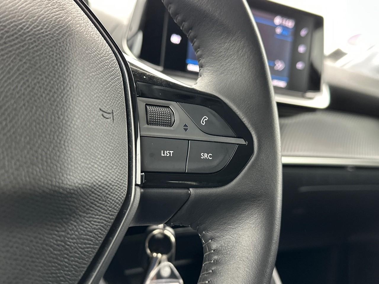 Peugeot 208 puretech 75 s&s bvm5 style — photo 18