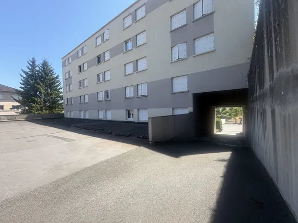 Studio MEUBLÉ avec place de PARKING