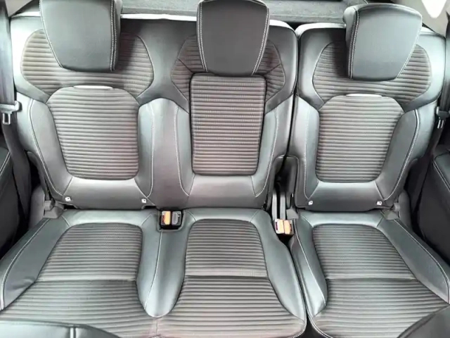 Renault Scenic blue dci 120 — photo 14