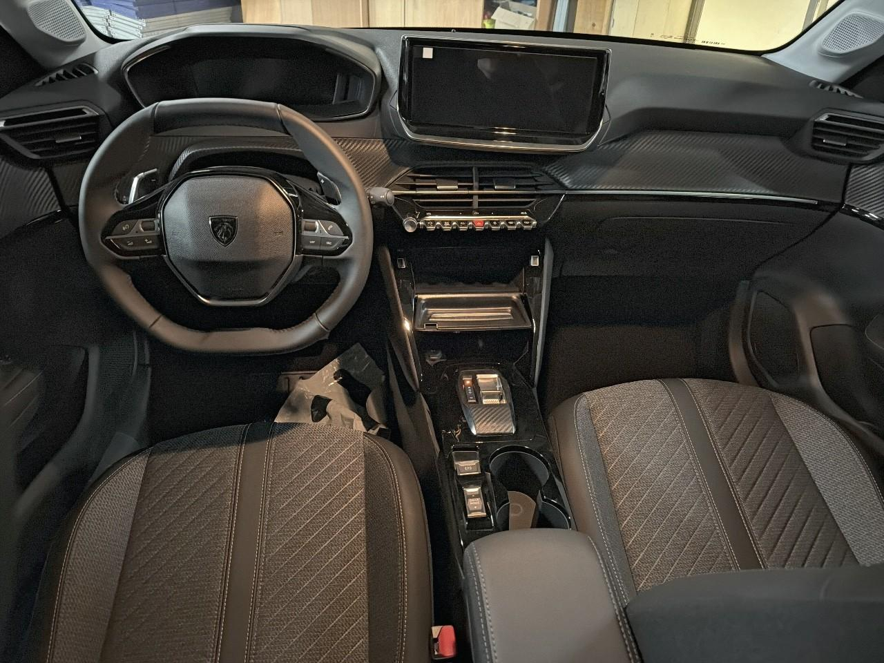Peugeot 208 hybrid 110 e-dcs6 allure — photo 8