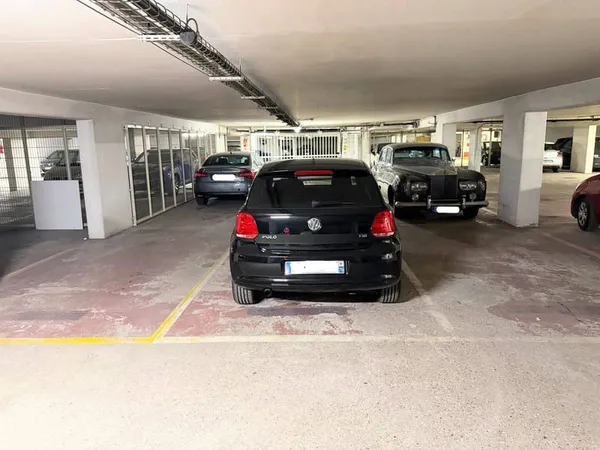Parking 12 m²