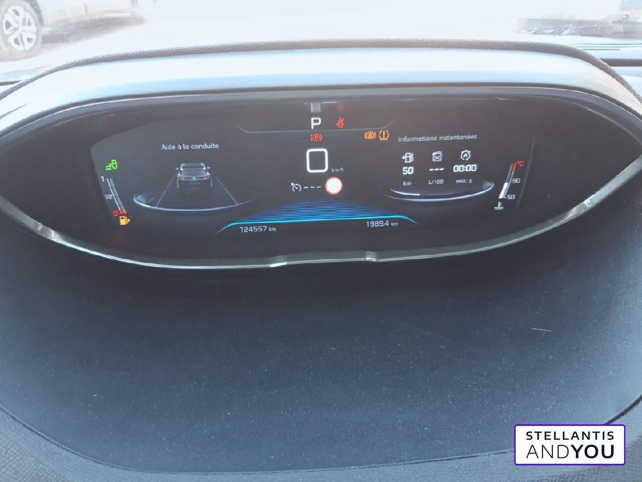Peugeot 3008 1.2 puretech 130ch s&s eat6 allure — photo 16