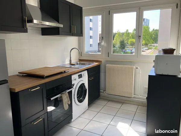 Location 2 pièces, 50m2 esplanade