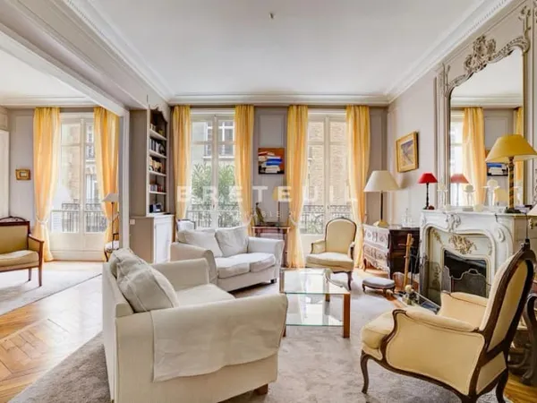 Appartement 7 pièces 161 m²