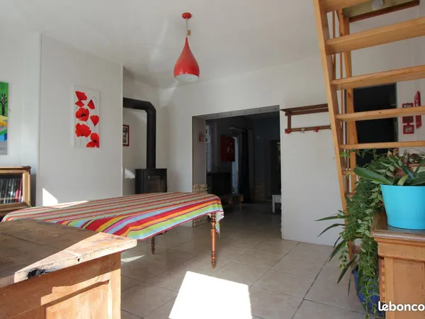 Maison 1930 · 90 m² · jardin arboré, garage et atelier · Wavrin