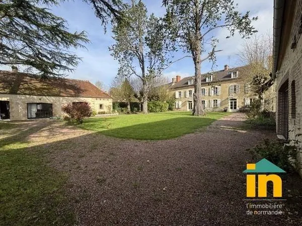 Maison 15 pièces 400 m²