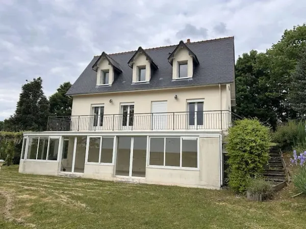 Maison 10 pièces 240 m²