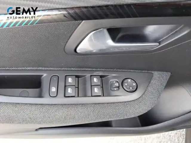 Peugeot 208 electrique 50 kwh 136ch — photo 13