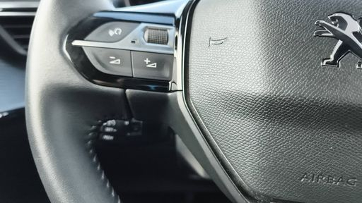 Peugeot 208 1.2 PureTech 100 - Allure – 2022 – 22593 km – Essence – Boîte Manuelle — photo 4