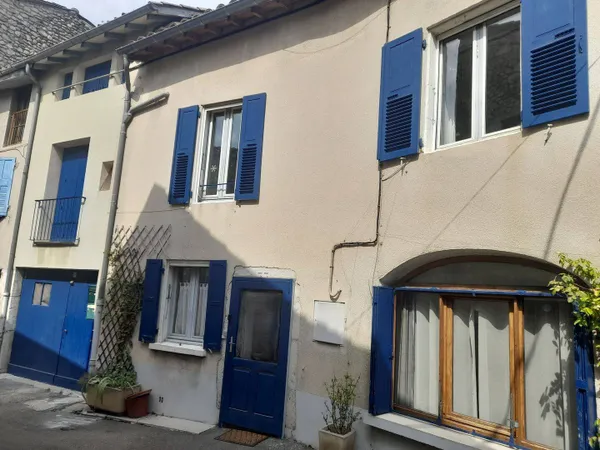 Maison 12 pièces 240 m²