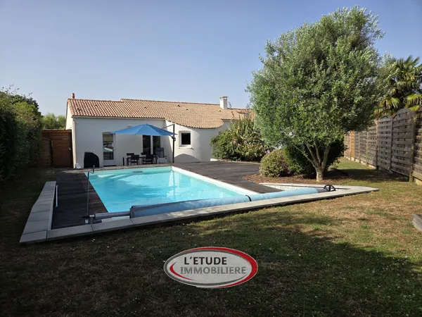 SAINTE PAZANNE BOURG : maison de qualité 133 m2 avec 4 chamb