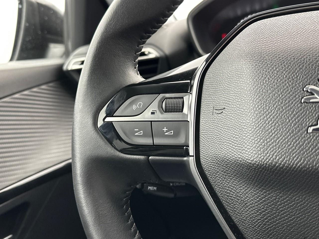 Peugeot 208 puretech 75 s&s bvm5 style — photo 17