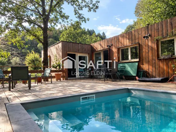 Maison d'architecte en bois avec piscine de 2020