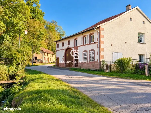Propriété 5 pièces 140 m²