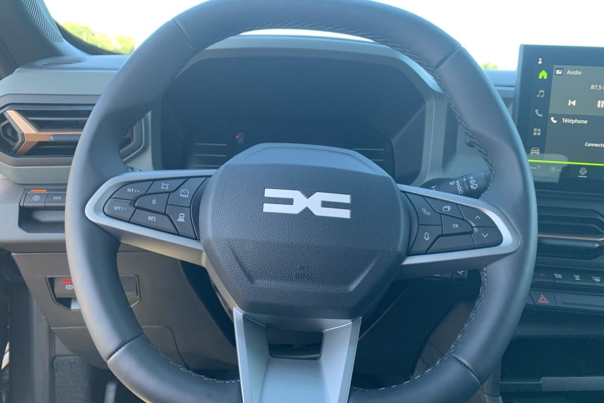 Dacia Duster — photo 13