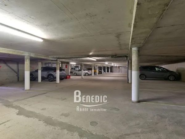 PLACE DE PARKING EN SOUS SOL Rue Robert Schuman