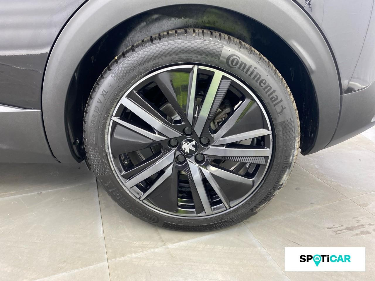 Peugeot 3008 plug-in hybrid4 300ch gt e-eat8 — photo 11