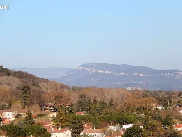 Superbe Vue - Très Calme - Idealement placé Gd T3 traversant double terrasse