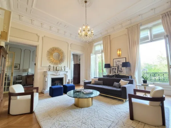 Appartement 6 pièces 152 m²