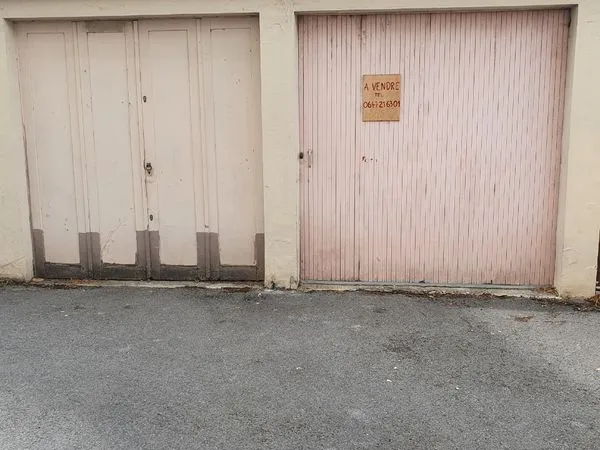 Garage à louer, ou à vendre