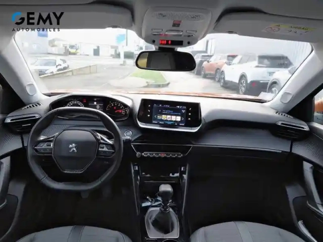 Peugeot 2008 puretech 100 s&amp;s bvm6 — photo 8