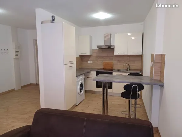 T2 50m² rdc meuble hyper centre avec terrasse