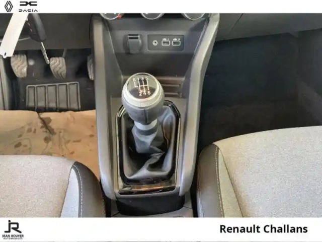 Renault Clio 1.5 blue dci 100ch evolution - 24 — photo 5