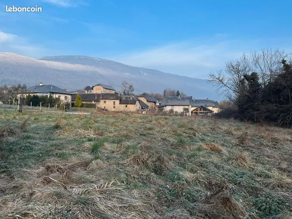 Terrain viabilisé 700m2