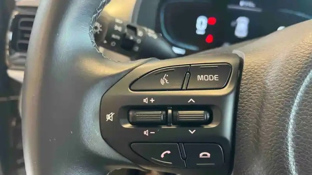 Kia Stonic 1.0 t-gdi 100 ch bvm6 — photo 39