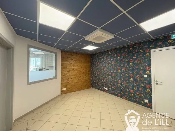 Bureau 90 m²