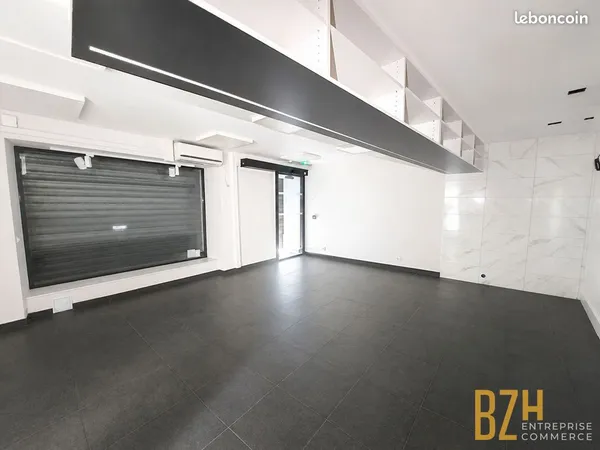 Local commercial 45 m² CAUDAN