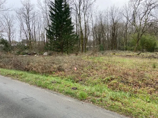 Terrain 900 m²