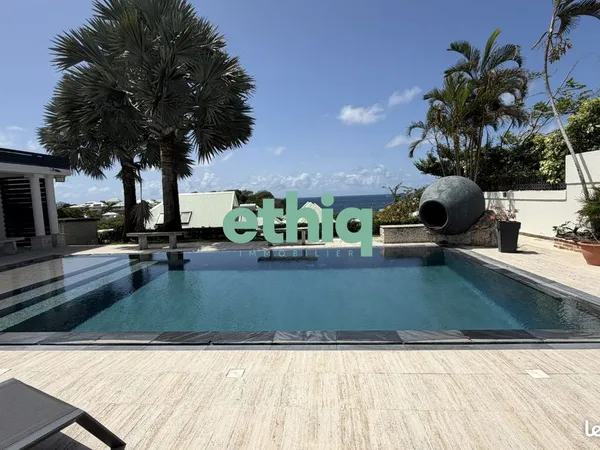 Villa 5 pièces 200 m²