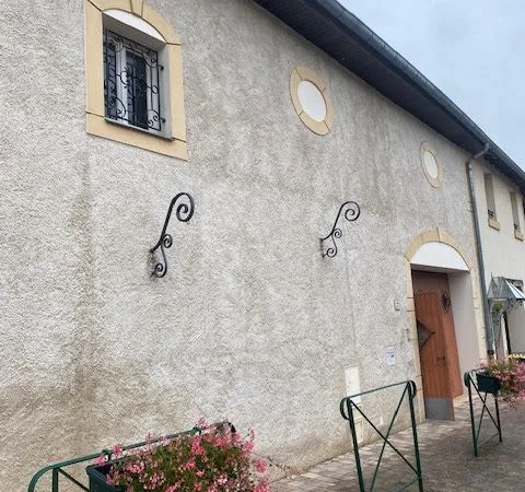 Maison de village à conforter à Glatigny