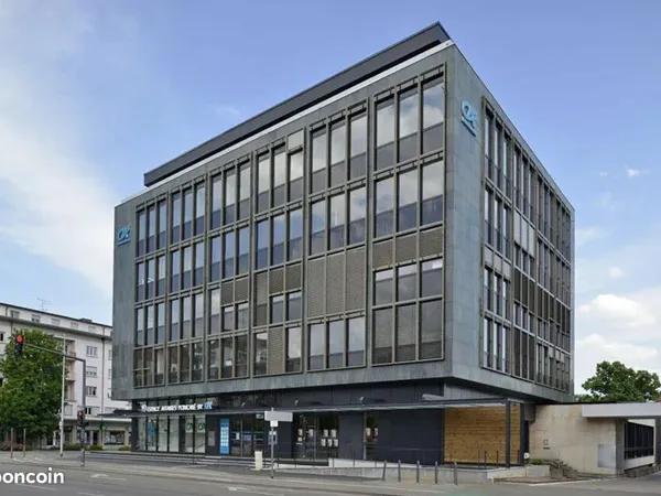 Bureaux 144 m²