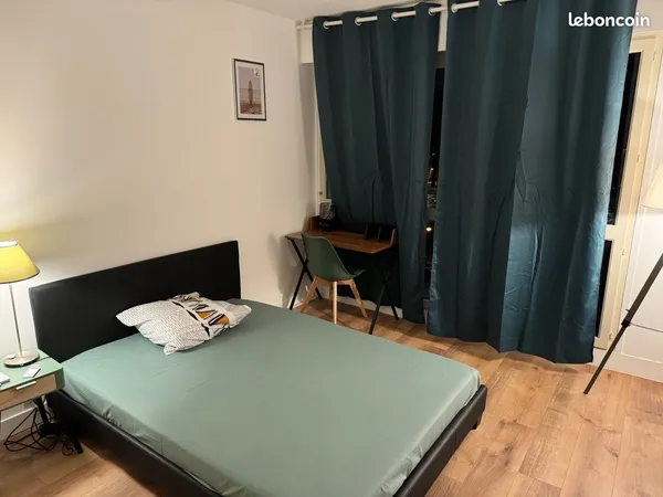 Chambre meublée 11,93 m² avec balcon - Coloc Sevran 2 min RER B