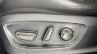 Toyota C-Hr 184h Collection 2WD E-CVT MC19 — photo 31