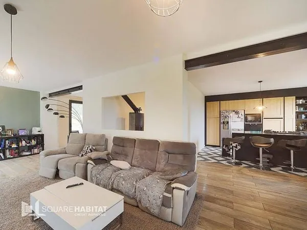 Maison 4 pièces 196 m²