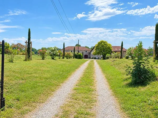 Maison 7 pièces 276 m²
