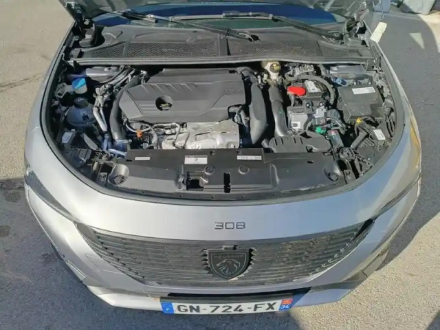 Peugeot 308 sw phev 180 e-eat8 allure pack — photo 7