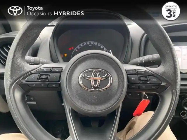 Toyota Aygo x 1.0 vvt-i 72ch active business my23 — photo 9