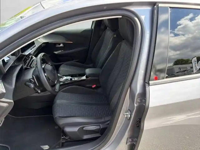 Peugeot 208 puretech 100 s&amp;s eat8 — photo 11