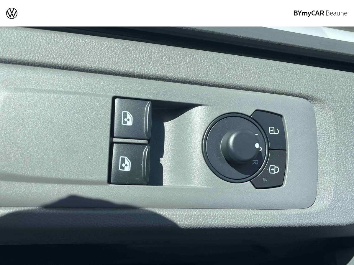 Volkswagen Utilitaires TRANSPORTER VAN L1H1 2.0 TDI 150 BVA8 — photo 23