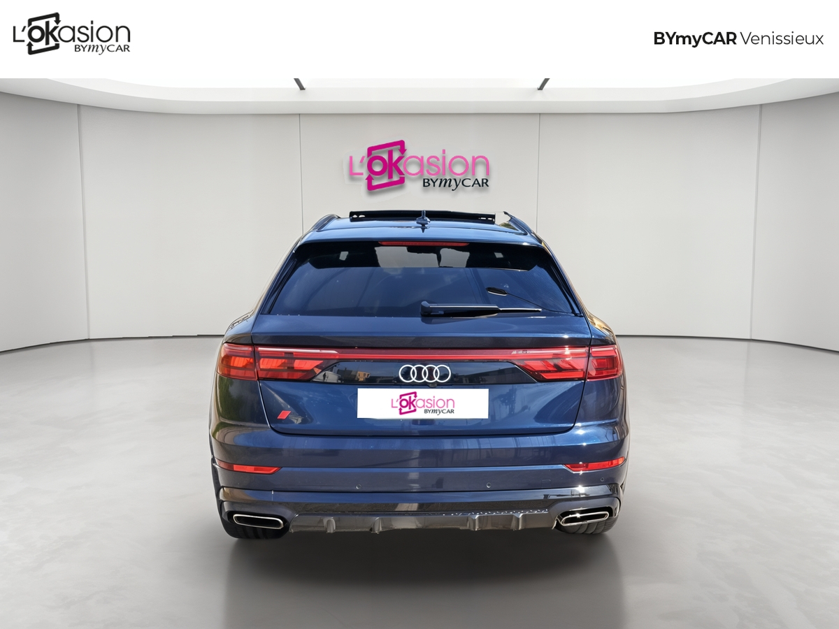 Audi Q8 60 TFSI e 490 Tiptronic 8 quattro — photo 4
