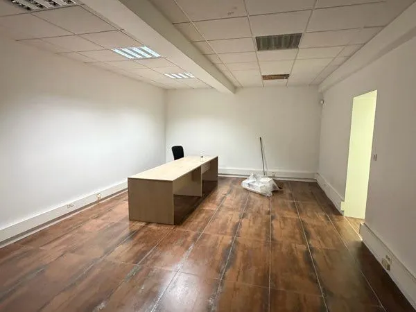 Bureau 200m2 La Valentine Aubagne + parking