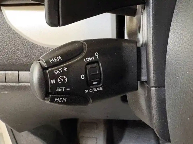 Opel Vivaro ca fixe l2 2.0 diesel 120 ch bva8 — photo 19