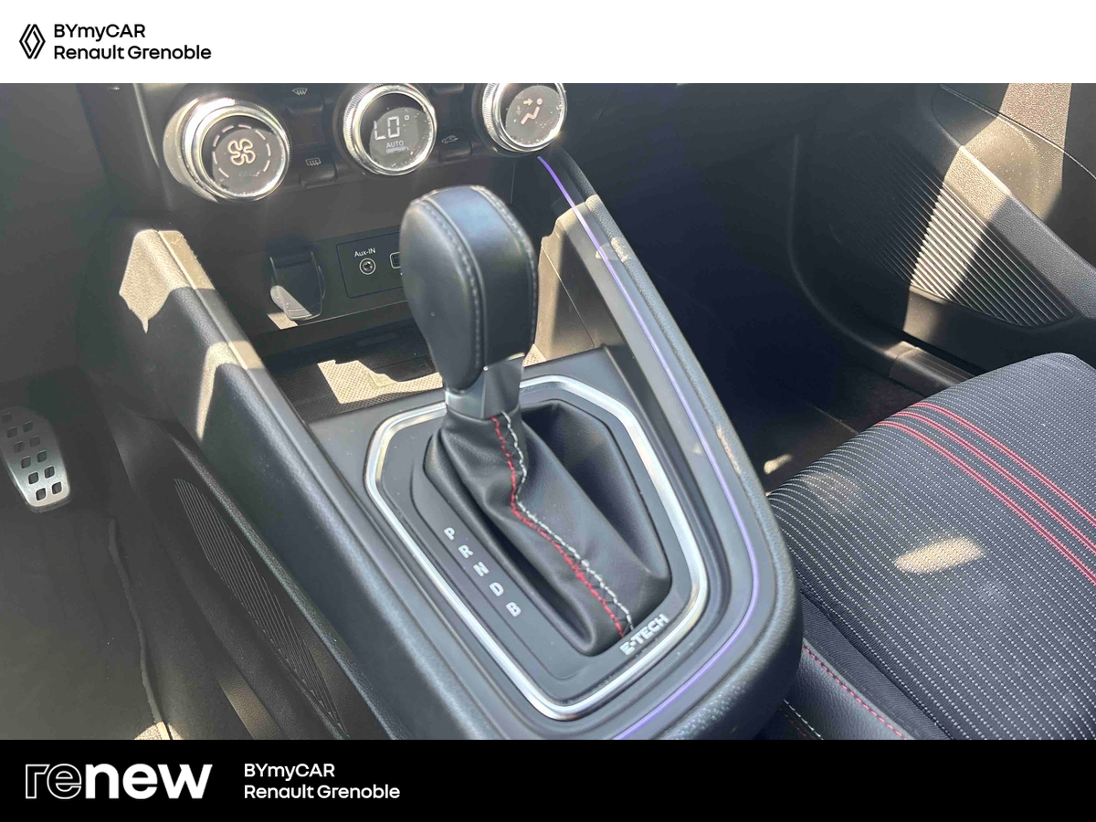 Renault Clio E-Tech 140 - 21N — photo 22