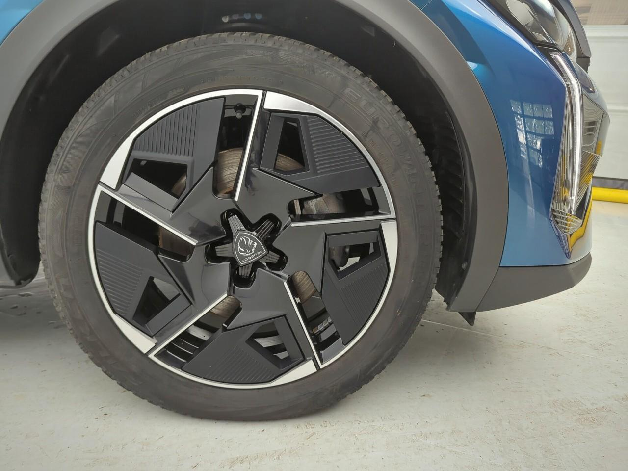 Peugeot 408 phev 225 e-eat8 allure pack — photo 28